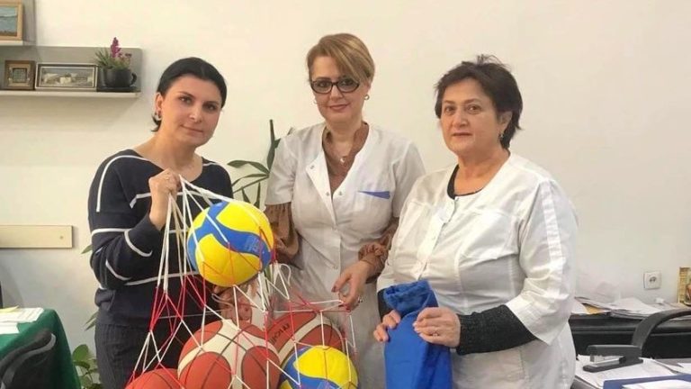 Նվերներ Հայաստանի Վոլեյբոլի և Բասկետբոլի ֆեդերացիաներից